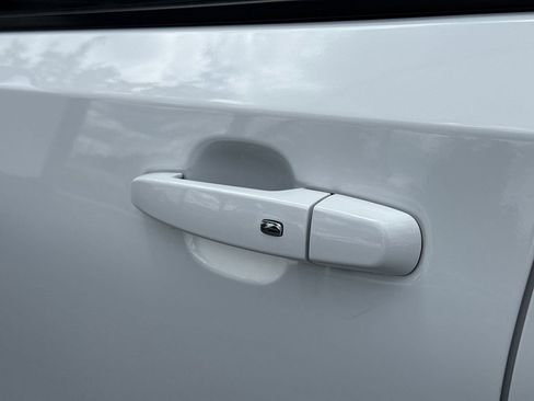 Used 2024 GMC Terrain SLE FWD image 13