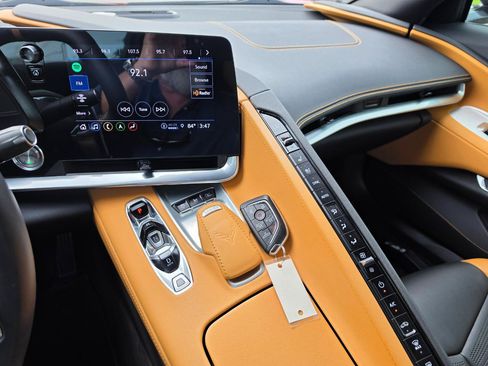 Used 2023 Chevrolet Corvette Stingray Preferred Conv w/ Battery Protection Package RWD image 19