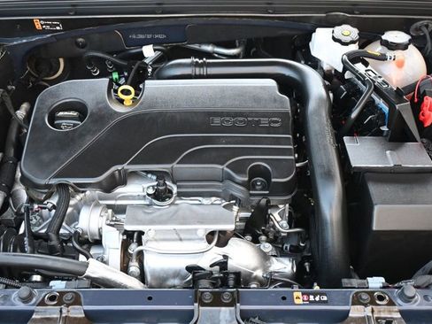 Used 2025 Chevrolet Malibu RS FWD image 18
