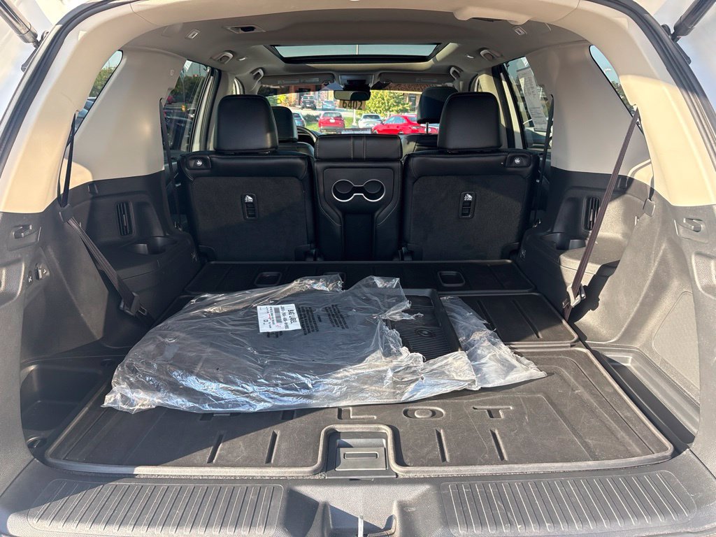 Used 2025 Honda Pilot Elite image 44