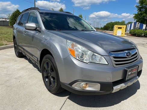 Used 2011 Subaru Outback 3.6R Limited w/ PWR Moonroof Pkg AWD/4WD image 11