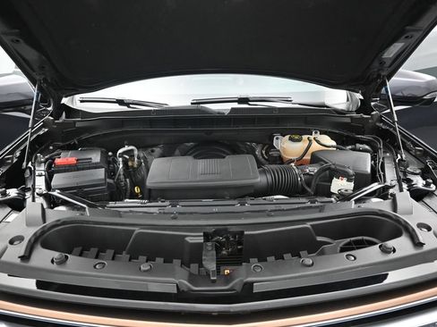 Used 2022 Chevrolet Suburban High Country AWD/4WD image 40