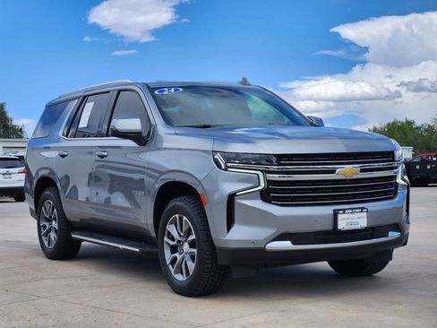 Used 2024 Chevrolet Tahoe LT w/ LT Signature Package AWD/4WD image 3