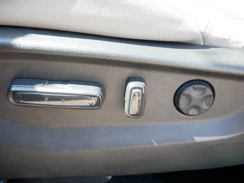 Used 2019 Honda CR-V EX image 15