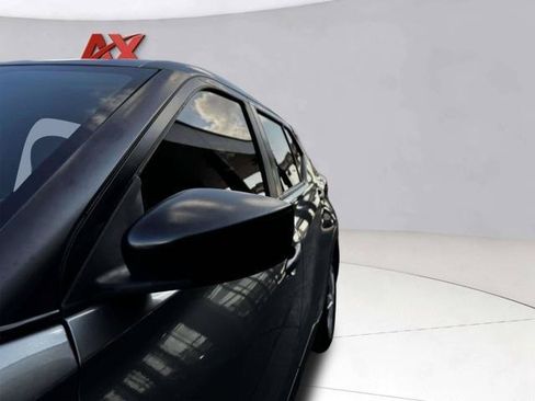 Used 2020 Nissan Kicks S FWD image 11