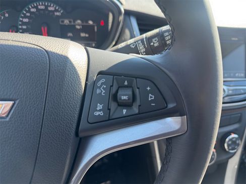 Used 2019 Chevrolet Trax LT w/ LT Convenience Package image 30