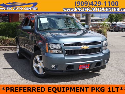 Used 2011 Chevrolet Avalanche LT RWD image 1