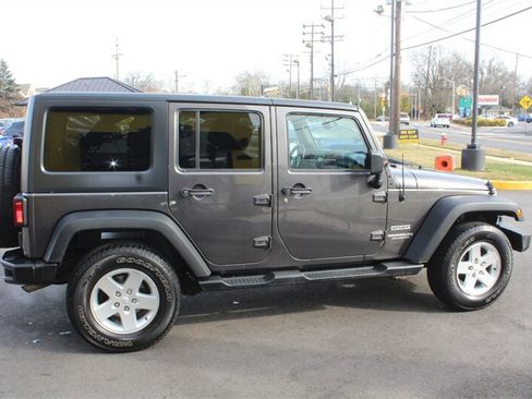 Used 2017 Jeep Wrangler Unlimited Sport w/ Quick Order Package 24S AWD/4WD image 21