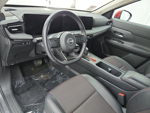 Certified 2025 Nissan Kicks SR image 15