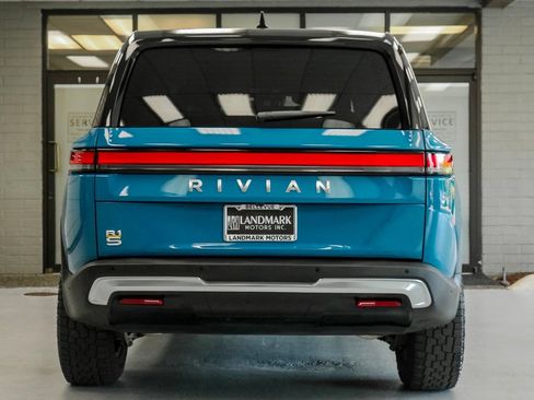 Used 2023 Rivian R1S Adventure AWD/4WD image 28