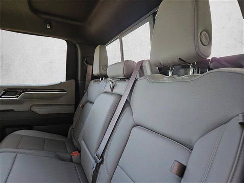 Used 2023 Chevrolet Silverado 1500 LTZ AWD/4WD image 15
