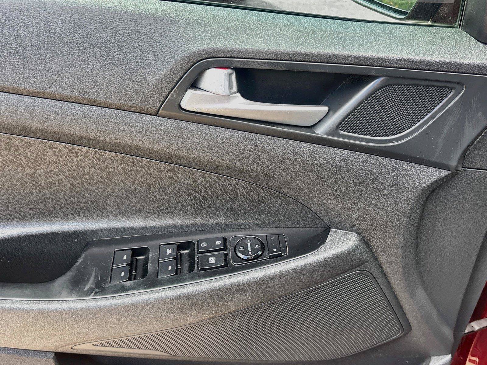 Used 2019 Hyundai Tucson Value FWD image 17