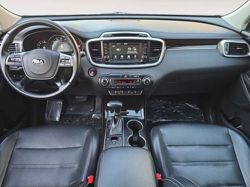 Used 2019 Kia Sorento EX image 10