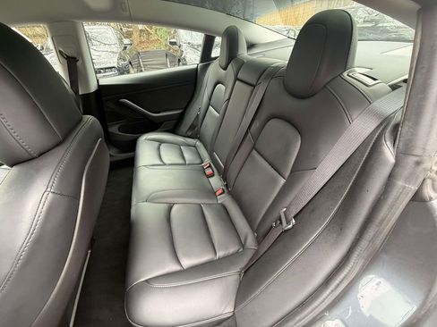 Used 2020 Tesla Model 3 Standard Range Plus image 11