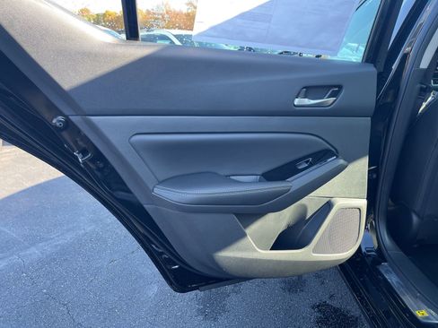 New 2025 Nissan Altima 2.5 SL image 14