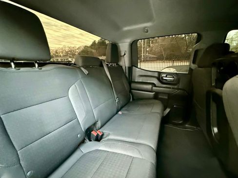 Used 2021 Chevrolet Silverado 1500 LT image 24