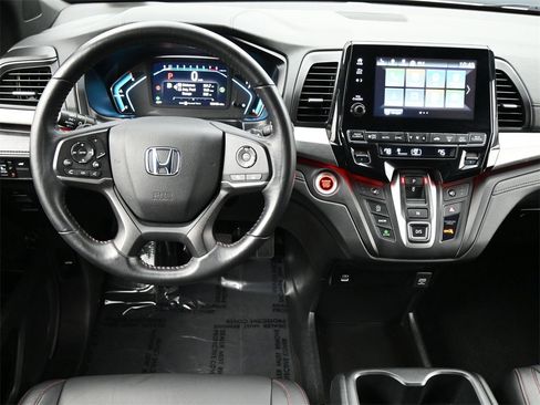 Used 2023 Honda Odyssey Sport image 7