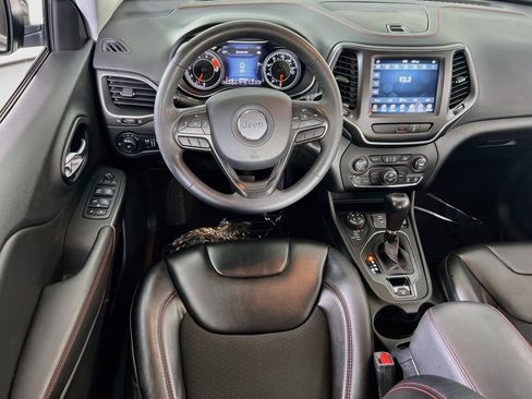 Used 2022 Jeep Cherokee Trailhawk AWD/4WD image 21
