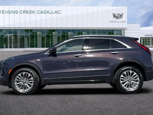 Used 2025 Cadillac XT4 Premium Luxury FWD image 6