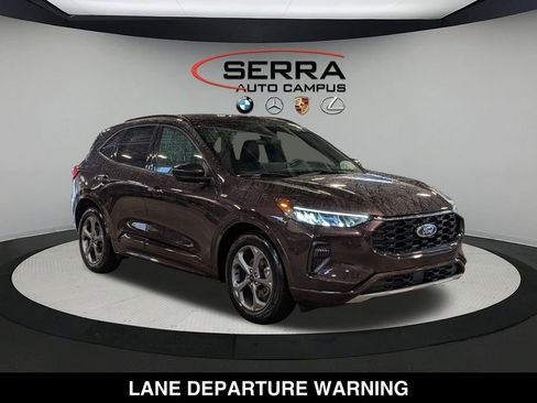 Used 2023 Ford Escape ST-Line w/ Tech Pack #1 FWD image 9