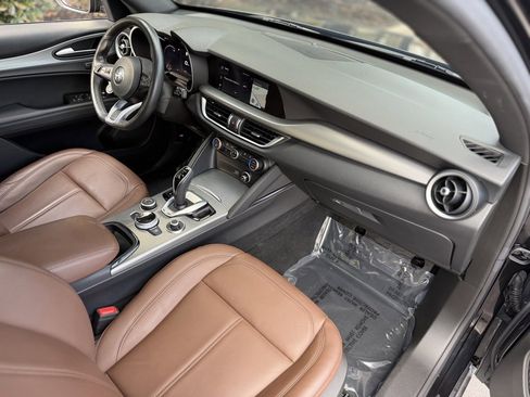 Used 2024 Alfa Romeo Stelvio Ti w/ Active Assist Plus Package image 33
