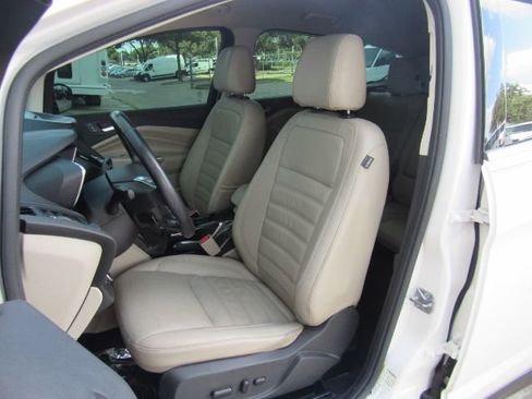 Used 2017 Ford C-MAX Titanium w/ Equipment Group 301A image 16