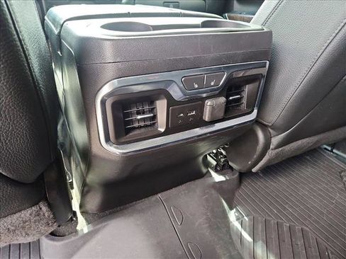Used 2023 GMC Sierra 3500 Denali w/ Denali Ultimate Package AWD/4WD image 18
