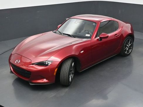 Used 2019 MAZDA MX-5 Miata RF Grand Touring RWD image 32