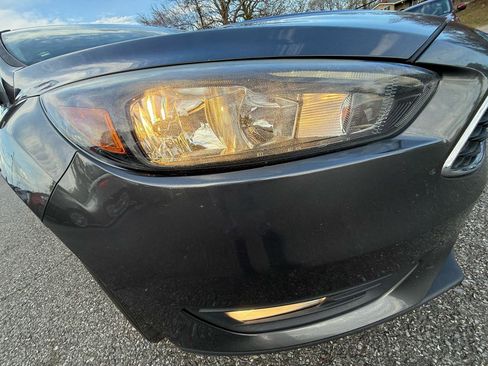 Used 2015 Ford Focus SE w/ Equipment Group 201A image 9