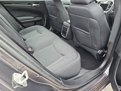 Used 2023 Chrysler 300 Touring RWD image 15