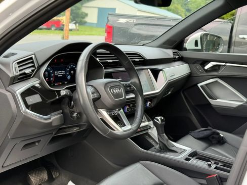 Used 2021 Audi Q3 2.0T Premium w/ Convenience Package AWD/4WD image 11