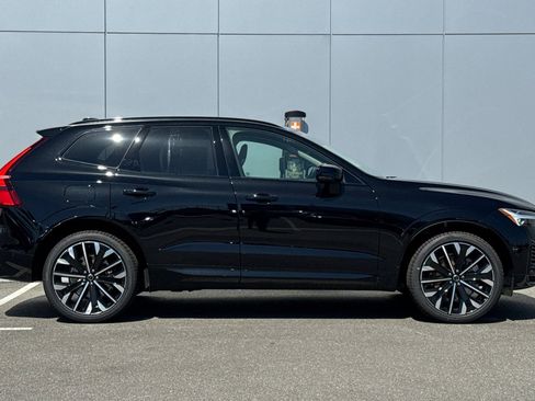 New 2026 Volvo XC60 T8 Ultra w/ Climate Package AWD/4WD image 6