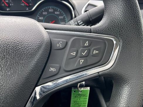 Used 2017 Chevrolet Cruze LT image 19