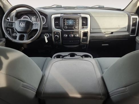 Used 2018 RAM 1500 Classic SLT image 10