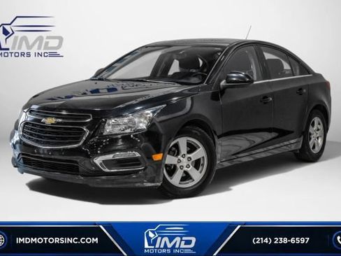 Used 2015 Chevrolet Cruze LT FWD image 2
