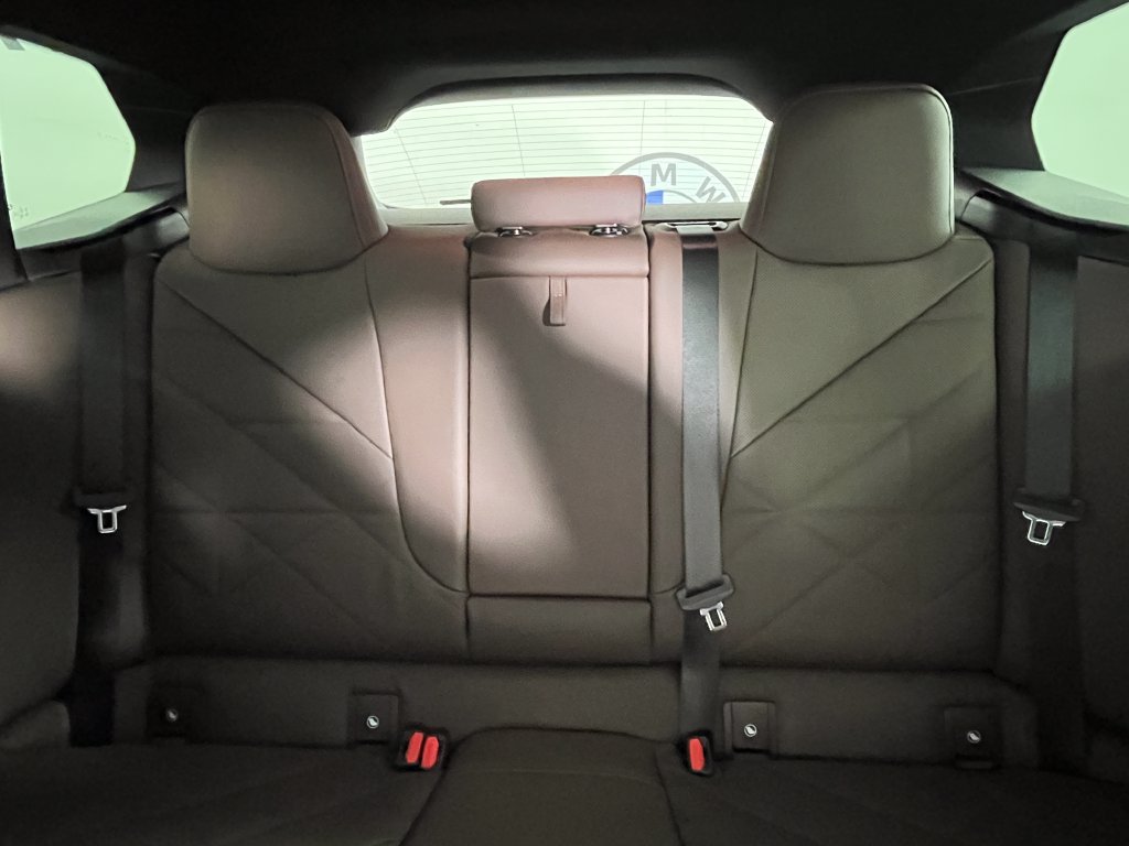 Used 2024 BMW iX xDrive50 AWD/4WD image 19