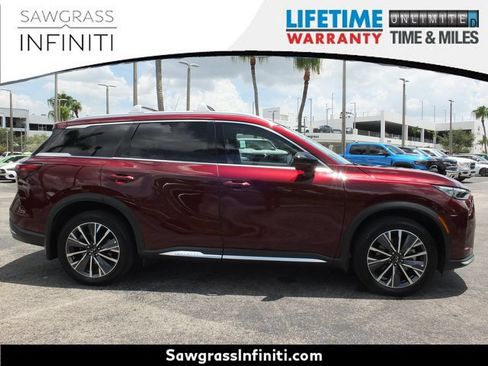 Used 2026 INFINITI QX60 Luxe w/ Cargo Package FWD image 8