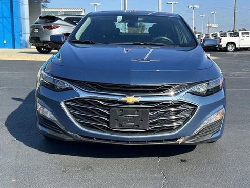 Used 2024 Chevrolet Malibu LT image 2