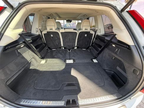 Used 2016 Volvo XC90 T6 Momentum w/ Momentum Plus Package AWD/4WD image 32