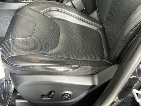 Used 2019 Jeep Cherokee High Altitude image 16