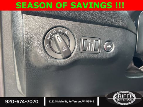 Used 2018 Dodge Challenger SXT Plus image 19