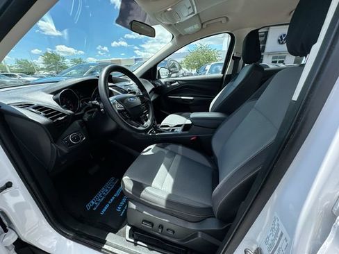 Used 2018 Ford Escape SE FWD image 10