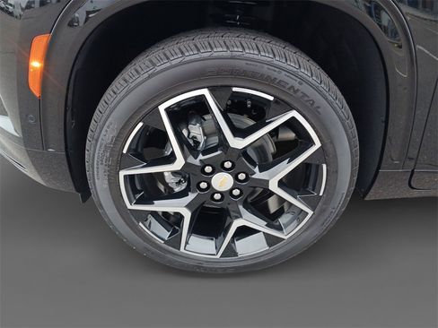 New 2026 Chevrolet Traverse High Country w/ LPO, Floor Liner Package image 15