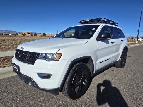 Used 2022 Jeep Grand Cherokee Limited image 1