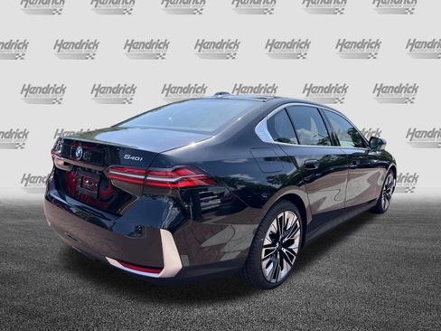 Used 2026 BMW 540i xDrive AWD/4WD image 10