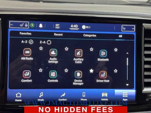 Used 2021 Chrysler Pacifica Touring-L image 32