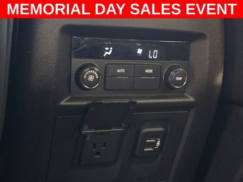 Used 2023 Chevrolet Traverse RS AWD/4WD image 24