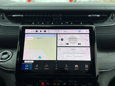 Used 2024 Jeep Grand Cherokee L Overland w/ Advanced Protech Group III image 25