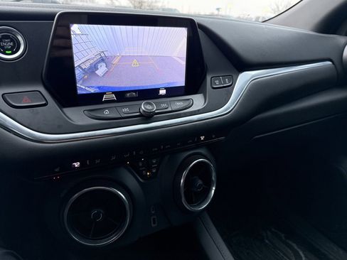 Used 2019 Chevrolet Blazer LT image 11