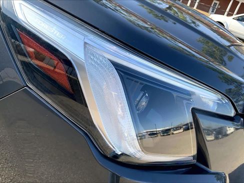 Used 2023 Subaru Forester Touring image 27